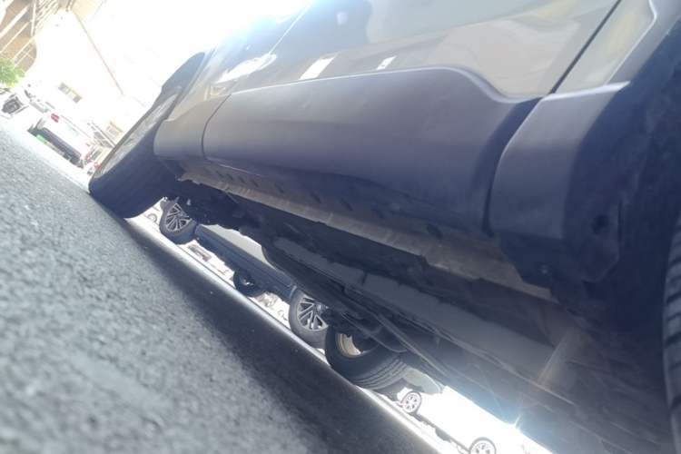 Used Toyota FRONTLANDER 2024 2.0L CVT Elite Edition Right Side Sill