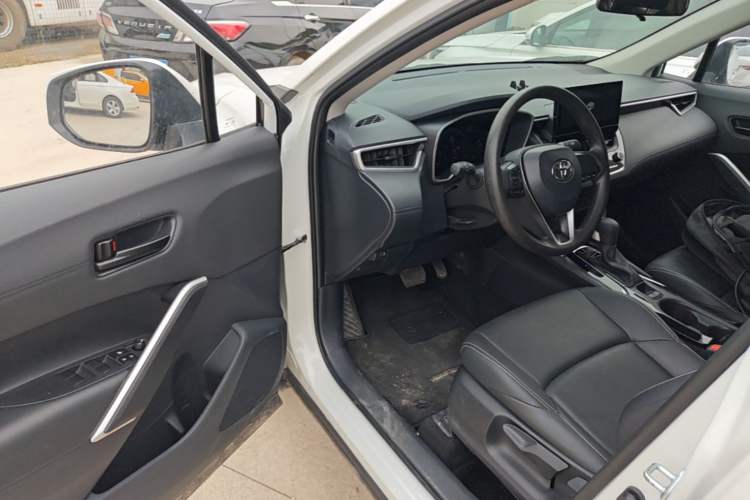 Used Toyota FRONTLANDER 2024 2.0L CVT Elite Plus Edition Roof