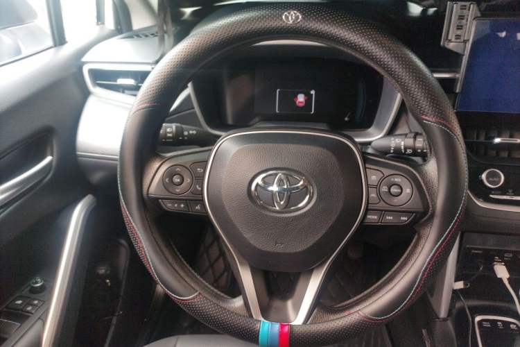 Used Toyota FRONTLANDER 2024 2.0L Smart Electric Hybrid Dual-Engine Luxury Edition Steering Wheel