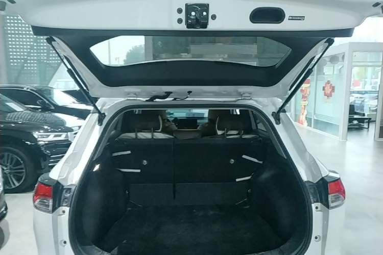 Used Toyota FRONTLANDER 2024 2.0L CVT Leading Edition Trunk