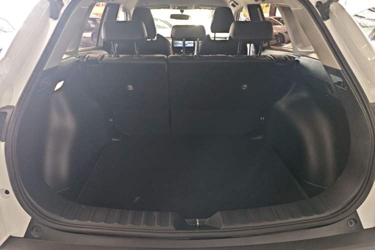 Used Toyota FRONTLANDER 2024 2.0L CVT Elite Plus Edition Trunk