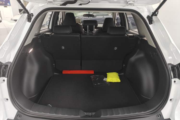 Used Toyota FRONTLANDER 2024 2.0L CVT Elite Plus Edition Trunk