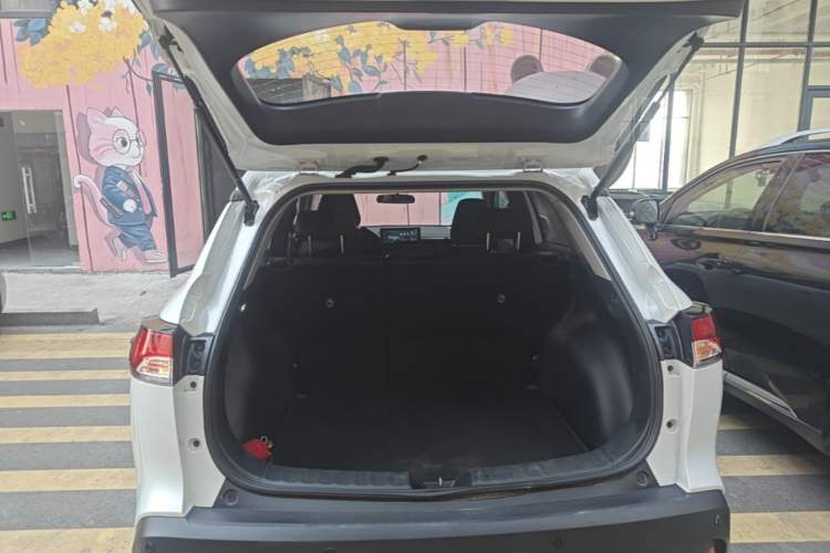 Used Toyota FRONTLANDER 2024 2.0L CVT Elite Plus Edition Trunk