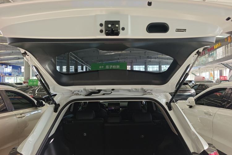 Used Toyota FRONTLANDER 2024 2.0L CVT Luxury Edition Trunk