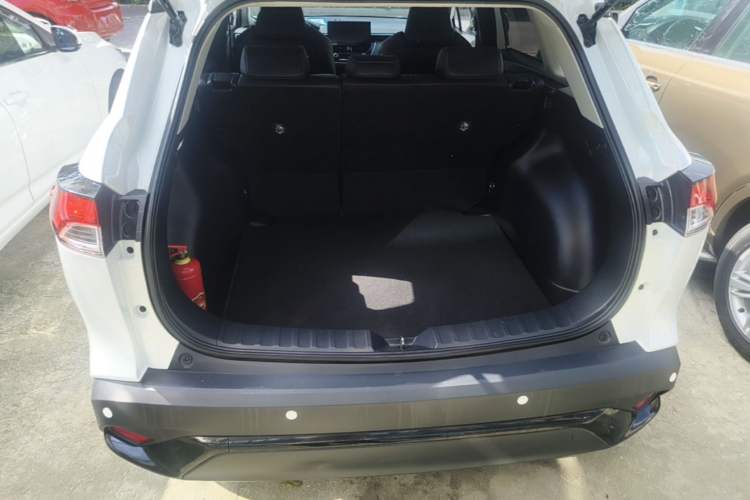 Used Toyota FRONTLANDER 2024 2.0L CVT Elite Plus Edition Trunk