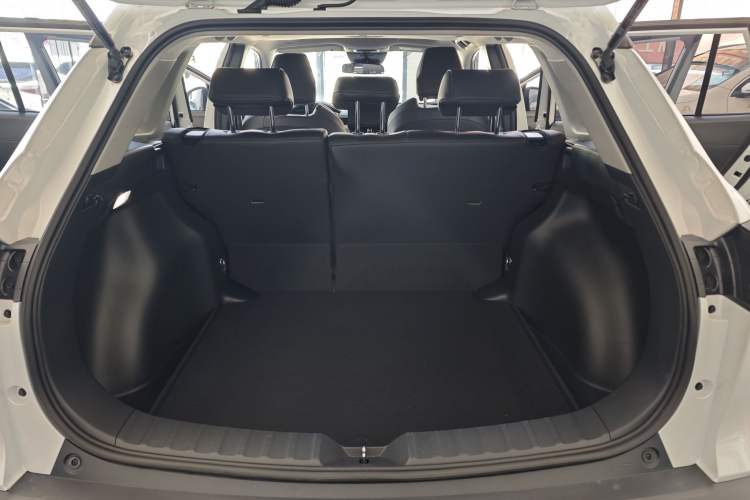 Used Toyota FRONTLANDER 2024 2.0L CVT Leading Edition Trunk