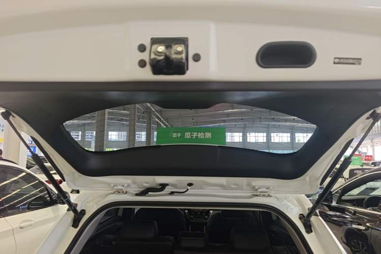 Used Toyota FRONTLANDER 2024 2.0L CVT Luxury Edition Trunk