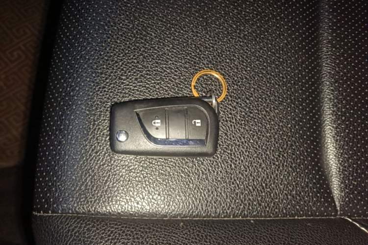 Used Toyota FRONTLANDER 2024 2.0L CVT Elite Edition Vehicle Key