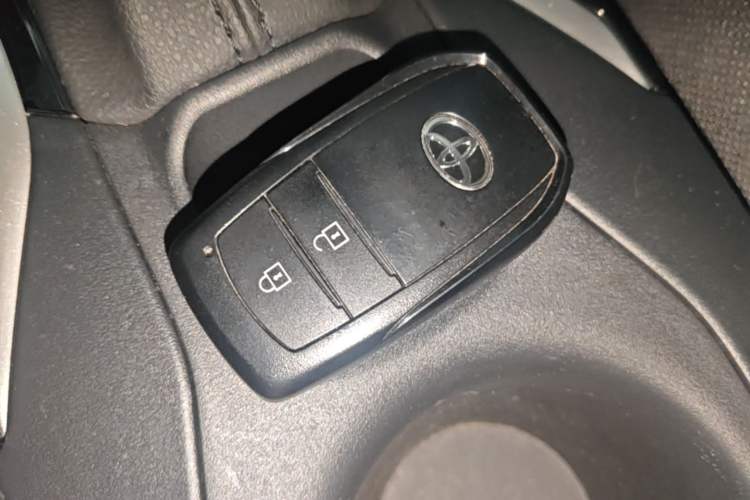 Used Toyota FRONTLANDER 2024 2.0L CVT Leading Edition Vehicle Key