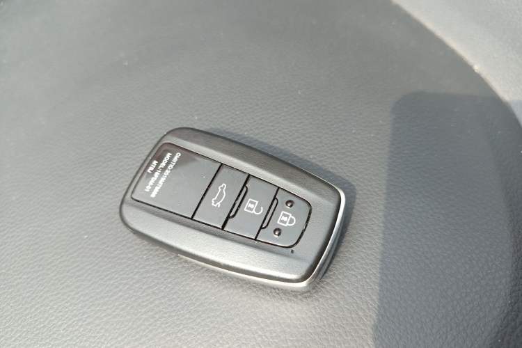 Used Toyota FRONTLANDER 2024 2.0L CVT Elite Edition Vehicle Key