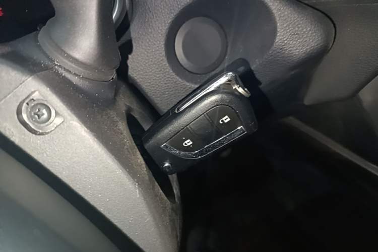 Used Toyota FRONTLANDER 2024 2.0L CVT Elite Plus Edition Vehicle Key