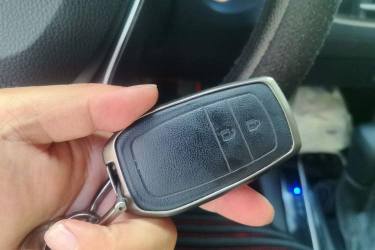 Used Toyota FRONTLANDER 2024 2.0L CVT Luxury Edition Vehicle Key