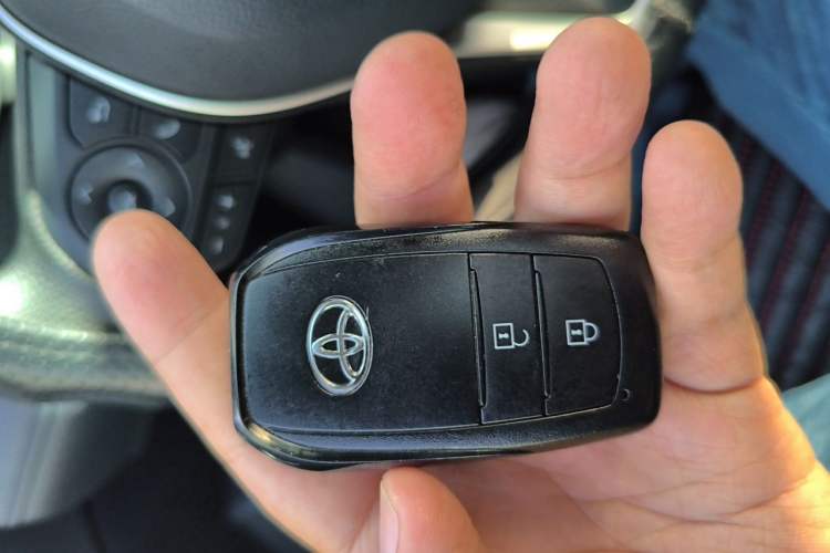 Used Toyota FRONTLANDER 2024 2.0L CVT Luxury Edition Vehicle Key