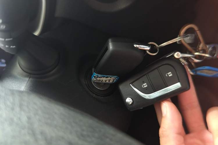 Used Toyota FRONTLANDER 2024 2.0L CVT Elite Plus Edition Vehicle Key