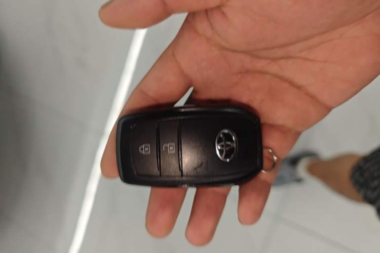 Used Toyota FRONTLANDER 2024 2.0L CVT Leading Plus Edition Vehicle Key