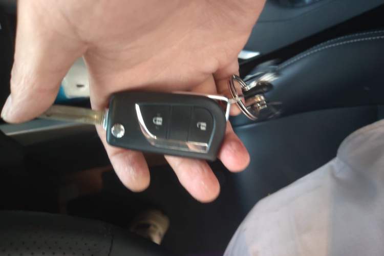 Used Toyota FRONTLANDER 2024 2.0L CVT Elite Edition Vehicle Key