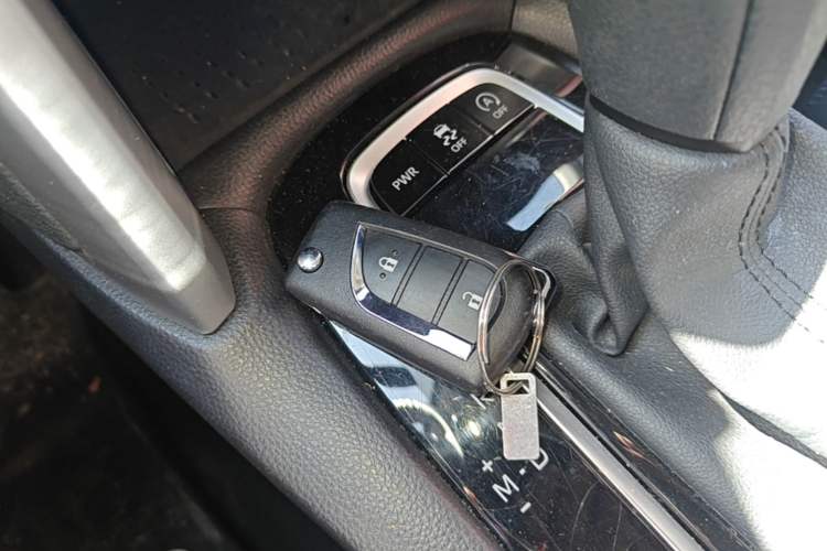 Used Toyota FRONTLANDER 2024 2.0L CVT Elite Plus Edition Vehicle Key