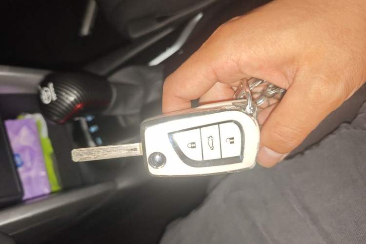 Used Toyota FRONTLANDER 2024 2.0L CVT Elite Edition Vehicle Key