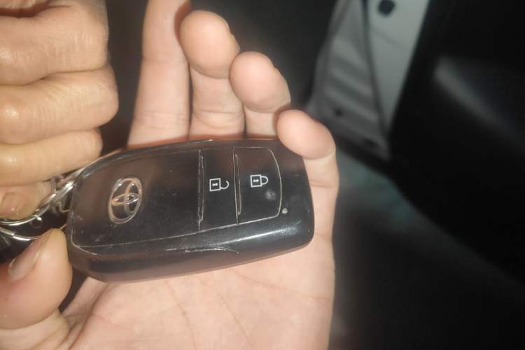 Used Toyota FRONTLANDER 2024 2.0L CVT Luxury Edition Vehicle Key