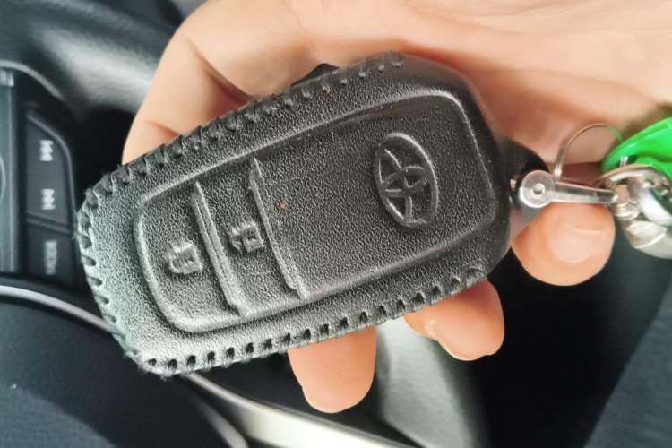 Used Toyota FRONTLANDER 2024 2.0L CVT Leading Edition Vehicle Key