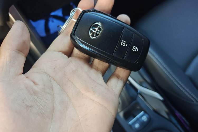 Used Toyota FRONTLANDER 2024 2.0L Smart Electric Hybrid Dual-Engine Luxury Edition Vehicle Key