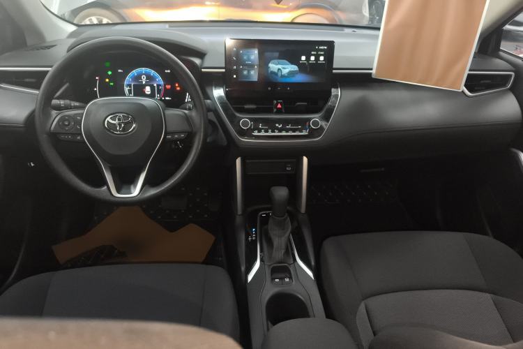 Used Toyota FRONTLANDER 2024 2.0L CVT Elite Edition Center Console