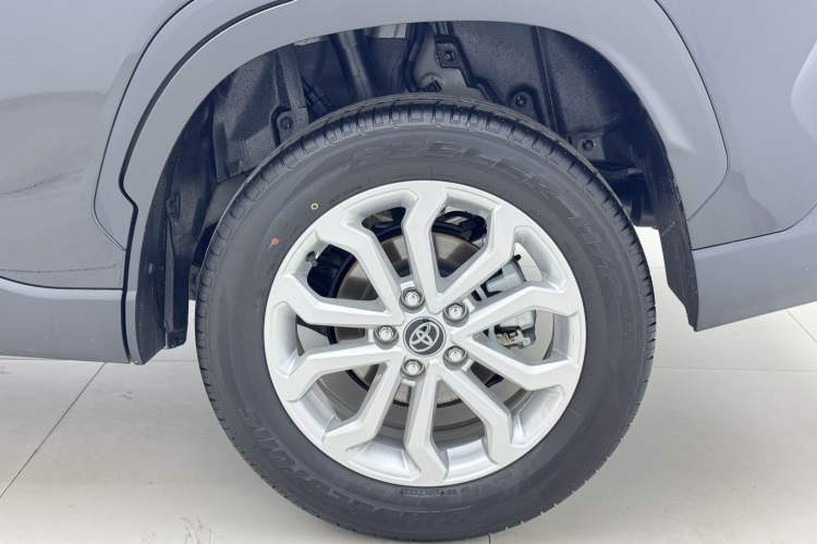 Used Toyota FRONTLANDER 2026 Model 2.0L CVT Comfort Edition Exterior 5