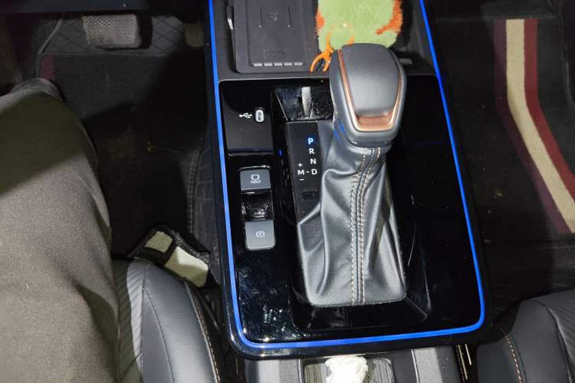 Used Toyota FRONTLANDER 2026 Model 2.0L CVT Luxury Edition Gear Lever