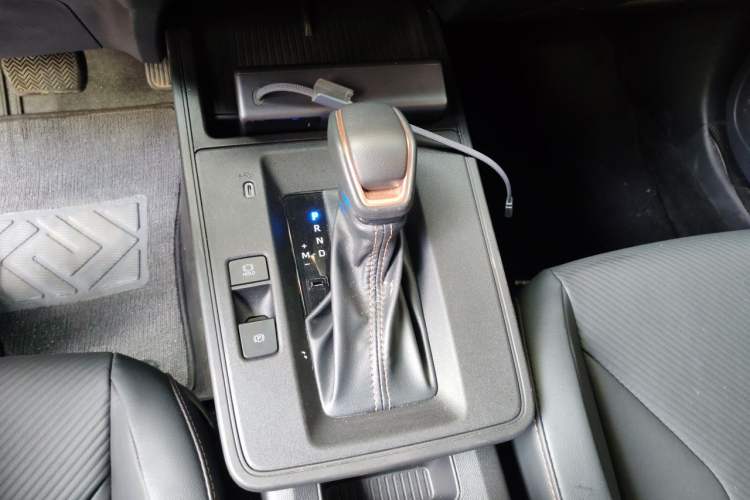 Used Toyota FRONTLANDER 2026 Model 2.0L CVT Comfort Edition Gear Lever