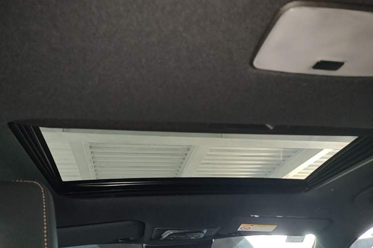 Used Toyota FRONTLANDER 2026 Model 2.0L CVT Luxury Edition Headliner