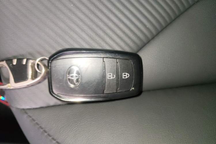 Used Toyota FRONTLANDER 2026 Model 2.0L CVT Luxury Edition Interior 1