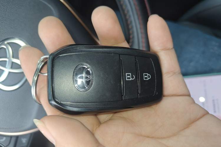 Used Toyota FRONTLANDER 2026 Model 2.0L Smart Electric Hybrid Dual-Engine Luxury Edition Interior 1