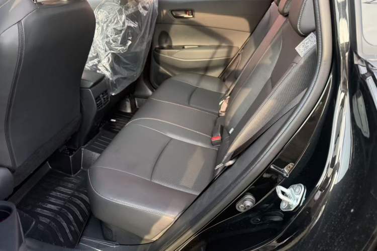 Used Toyota FRONTLANDER 2026 Model 2.0L Smart Electric Hybrid Dual-Engine Luxury Edition Interior 4
