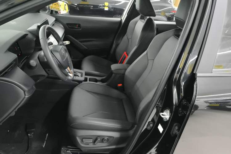 Used Toyota FRONTLANDER 2026 Model 2.0L CVT Comfort Edition Left Front Seat