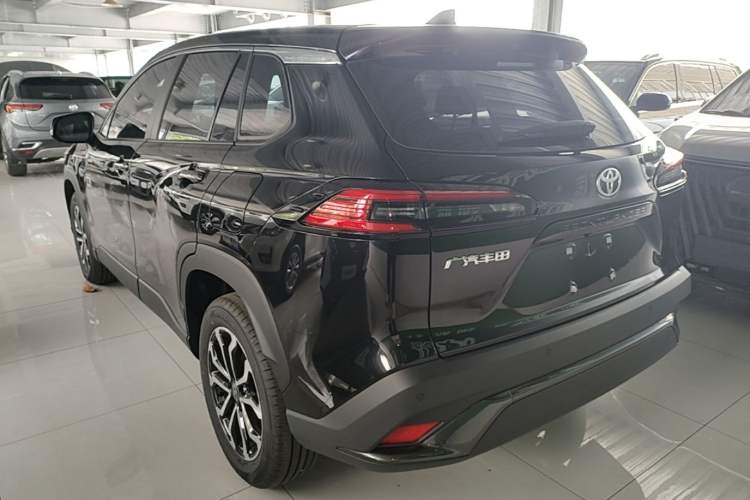 Used Toyota FRONTLANDER 2026 Model 2.0L CVT Luxury Edition Rear Left 45 Deg