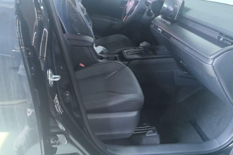 Used Toyota FRONTLANDER 2026 Model 2.0L CVT Comfort Edition Right Front Seat
