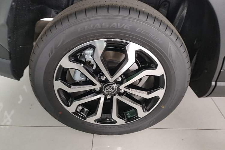 Used Toyota FRONTLANDER 2026 Model 2.0L CVT Luxury Edition Right Rear Wheel Hub