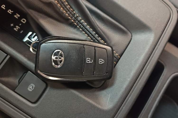Used Toyota FRONTLANDER 2026 Model 2.0L CVT Comfort Edition Vehicle Key
