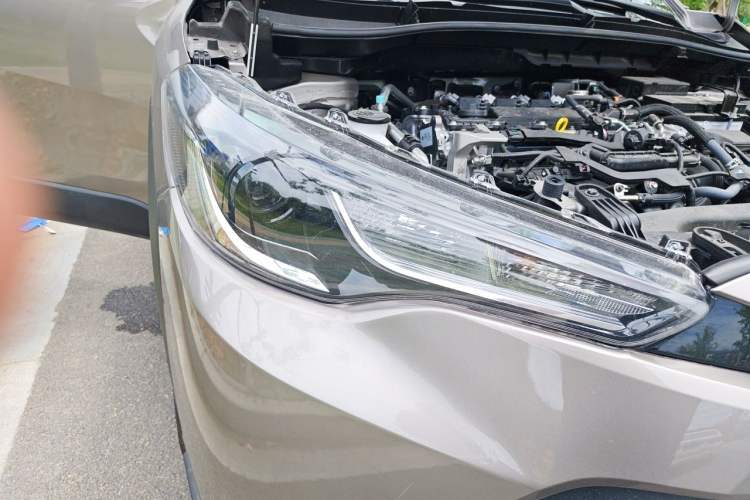 Used Toyota FRONTLANDER 2026 Model 2.0L CVT Comfort Edition Right Front Headlight