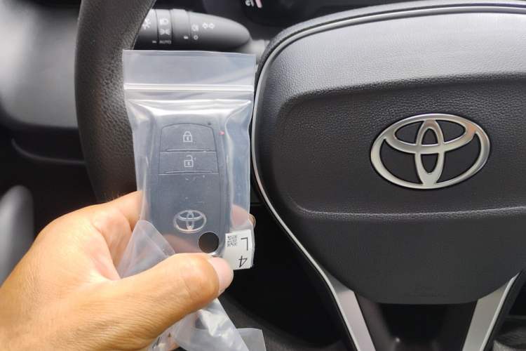 Used Toyota FRONTLANDER 2026 Model 2.0L Smart Electric Hybrid Dual-Engine Leading Edition Vehicle Key