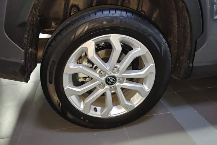 Used Toyota FRONTLANDER 2026 Model 2.0L CVT Comfort PLUS Edition Exterior 5
