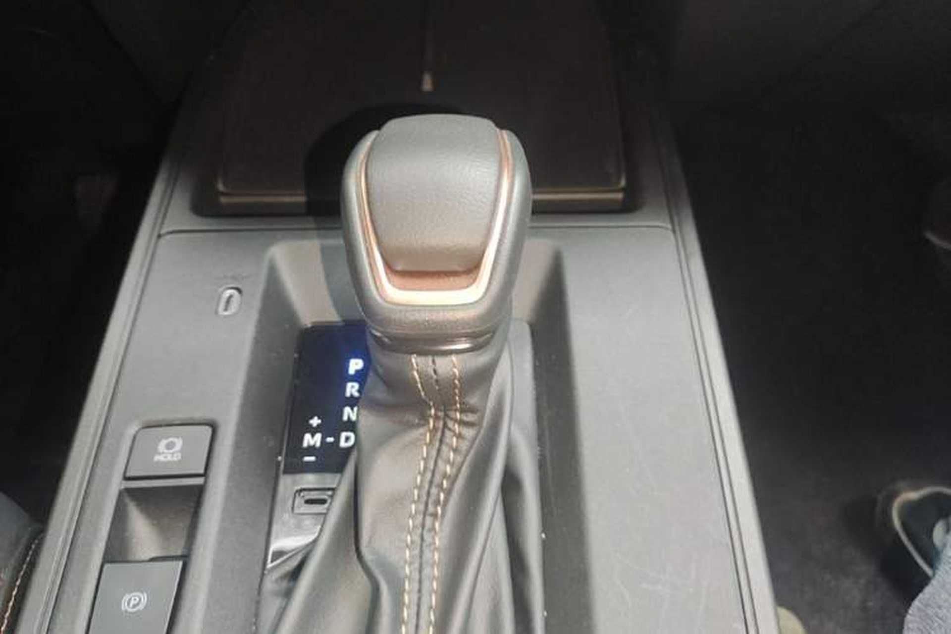 Used Toyota FRONTLANDER 2026 Model 2.0L CVT Comfort Edition Gear Lever