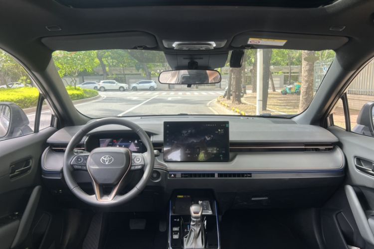 Used Toyota FRONTLANDER 2026 Model 2.0L CVT Luxury Edition Interior 1