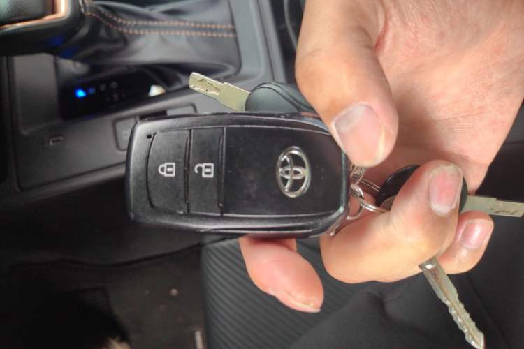 Used Toyota FRONTLANDER 2026 Model 2.0L CVT Comfort Edition Vehicle Key