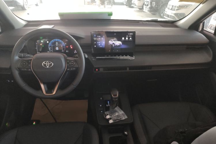 Used Toyota FRONTLANDER 2026 Model 2.0L CVT Comfort Edition Center Console