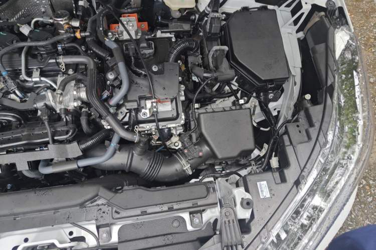 Used Toyota FRONTLANDER 2026 Model 2.0L Smart Electric Hybrid Dual-Engine Leading Edition Engine Bay Left