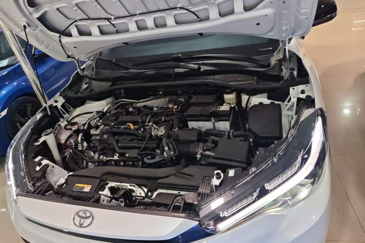Used Toyota FRONTLANDER 2026 Model 2.0L CVT Luxury Edition Engine Bay