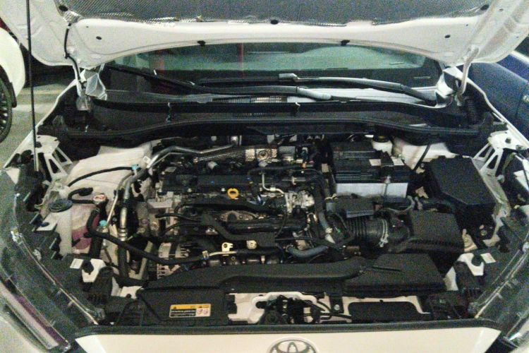 Used Toyota FRONTLANDER 2026 Model 2.0L CVT Luxury Edition Engine Bay