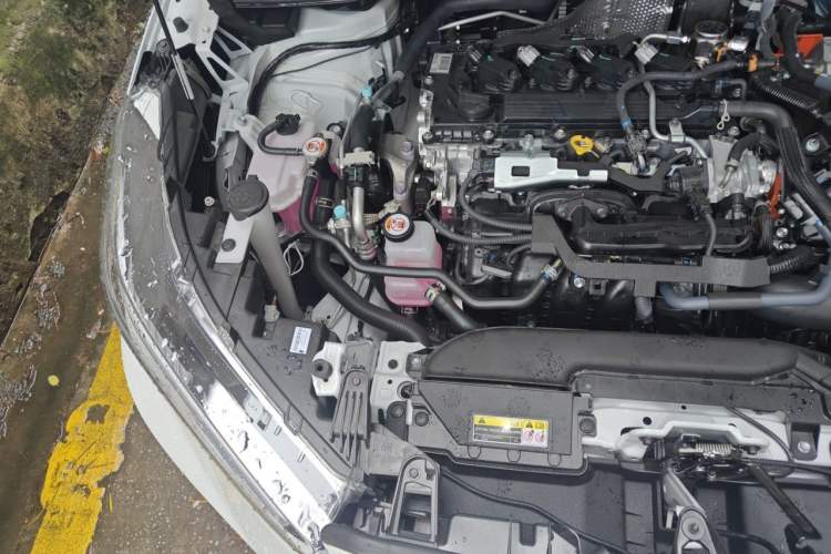 Used Toyota FRONTLANDER 2026 Model 2.0L Smart Electric Hybrid Dual-Engine Leading Edition Engine Bay Right