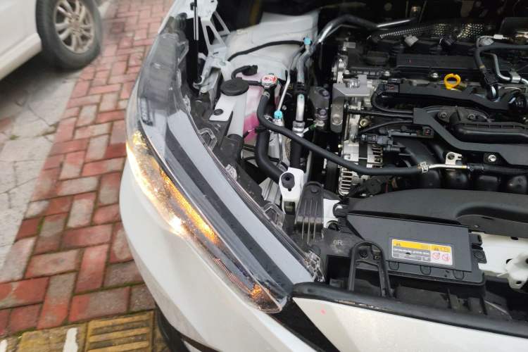 Used Toyota FRONTLANDER 2026 Model 2.0L CVT Comfort Edition Engine Bay Right